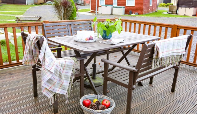 EIRLYS, pet friendly, with a garden in Caeathro