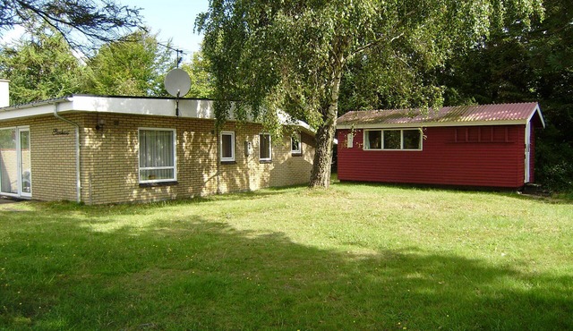 Ejerslev Lyng/Mors. 80 m2 pleasant concrete holiday house. 100 m. to the beach.