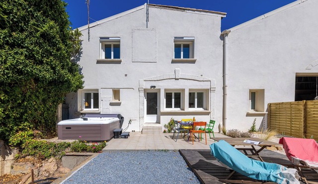 Elégante Demeure au Milieu du Domaine de La Yole, Chez Elo