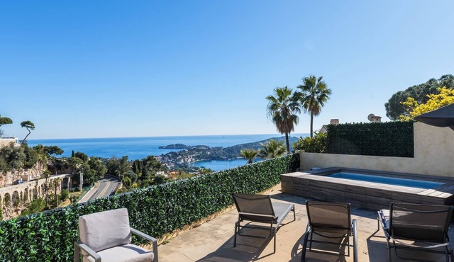 Elégance, sérénité et vue d'exception sur la rade