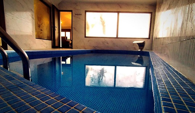 El Aprisco, con piscina climatizada en Hueva-Guadalajara