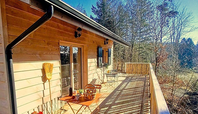 "EL BAYOU" cosy wooden cottage for 2 people on the edge of the forest