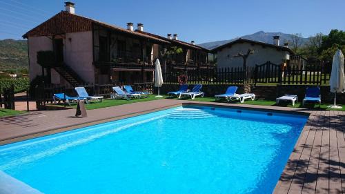 El Canchal de la Gallina -Cafetería -Aparcamiento gratis - Jacuzzi - Piscina de agua caliente abierta desde el 28 de Marzo