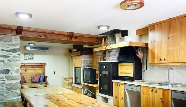 El Casal de Nicolás with social lounge up to 28 people