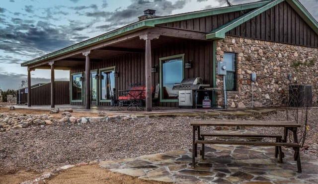 El Coronado Cabin West Rim