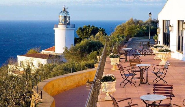 El Far Hotel Restaurant