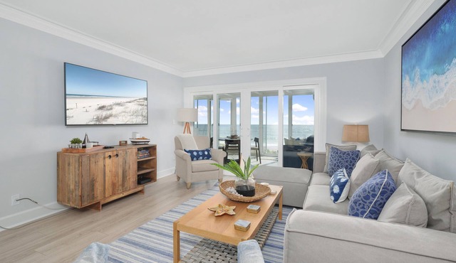 El Mar Villa | Oceanfront Luxury Condo w/Sunroom Patio + Beach Access