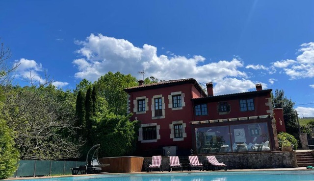 El palacio de Liaño pool chillout bbq