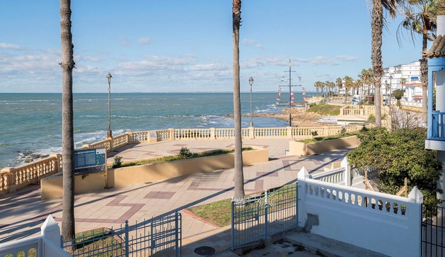 EL PASEO DEL FARO - Charming seaside townhouse - Free Wifi