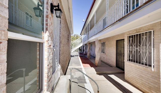 El Paso Vacation Rental ~ 6 Mi to Downtown!