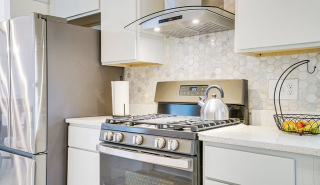 El Paso Vacation Rental: 4 Mi to Downtown!