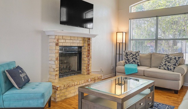 El Paso Vacation Rental w/Spacious Yard, Patio!