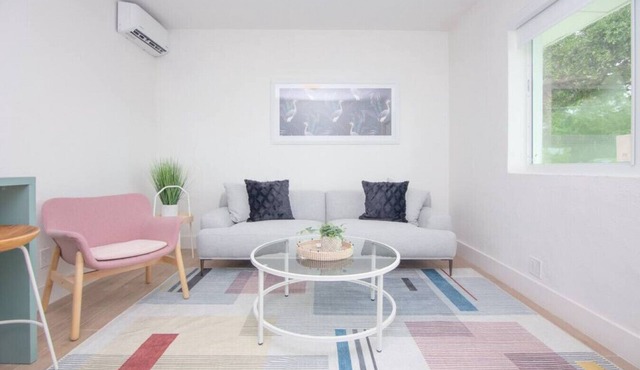 El Portal #4 · Stylish One Bedroom Apartment in El Portal #4