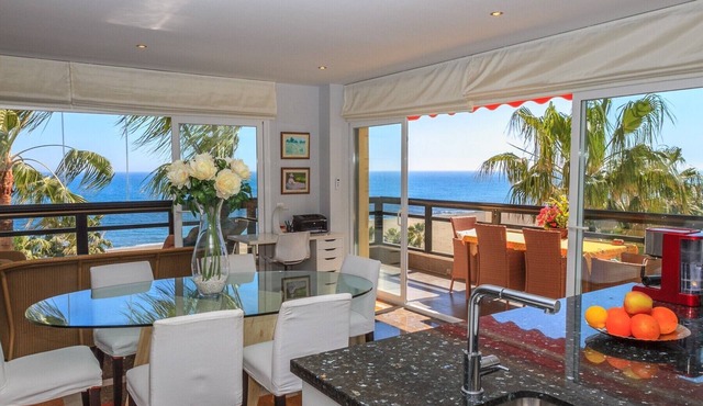 El Remo Deluxe - Frontline Beach Apartment Torremolinos