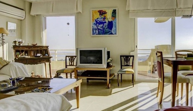 EL SALER Apartment - Great views. Beach & golf. WIFI.