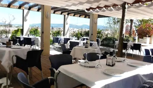 El Tollo Hotel