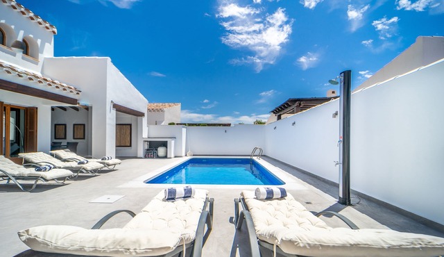 El Valle Golf Resort- Private Pool- Bbq- Parking