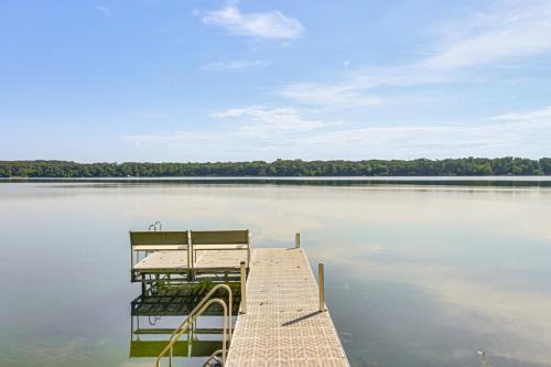 'Elbow Lake Escape' w/Dock in Underwood!