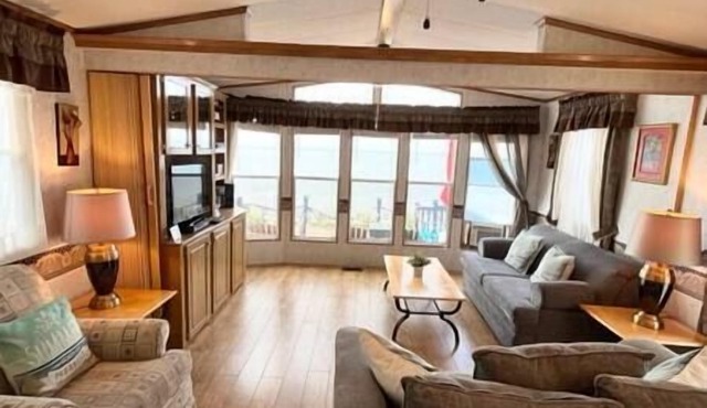 ELCO BEACHFRONT Piece of Heaven - Beautiful Premium Cottage