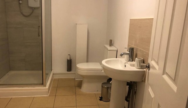 ELD6 - 2 bedroom, free parking and Netflix