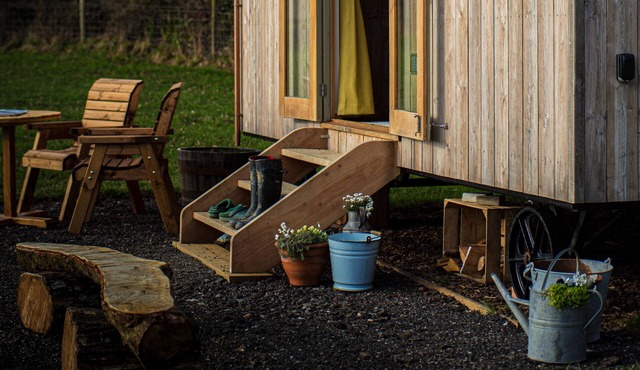 Elder - Little Ash Luxury Shepherd's Hut