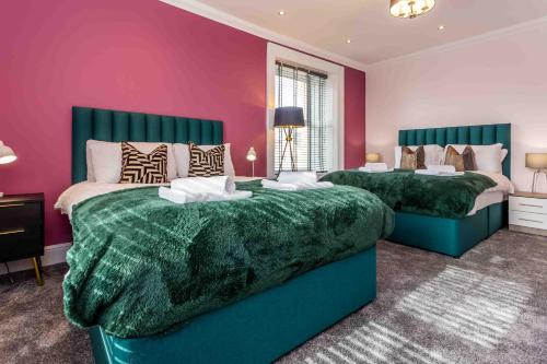 Elderberry Hall The Ultimate Family Reunion HQ