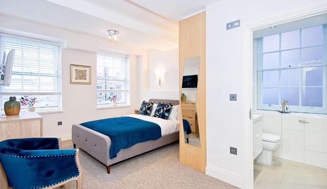 Eldon Chambers Pod 5 by City Living London