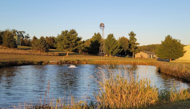 Eldora getaway! Charming 3-bedroom house on an acreage with WiFi, AC/heating.