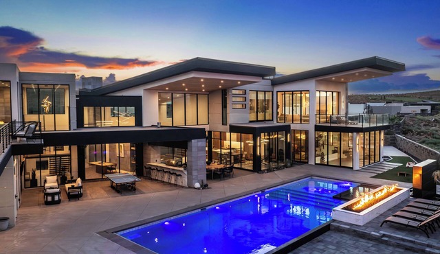 Eleanor at Copper Rock Golf Course, Private Pool, 2 Hot Tubs, Basketball Court, and more