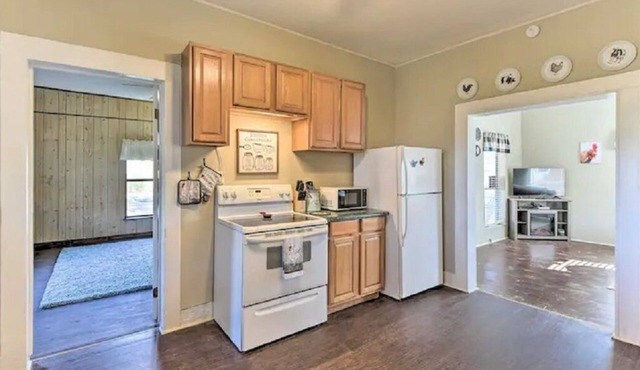 Electra Country Cottage