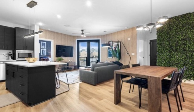Electric - Odyssey - West End Top Floor 2 Bedroom - Minutes from Broadway