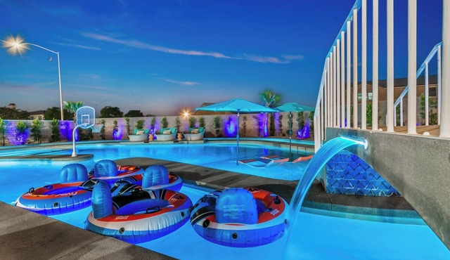 Electric Slide- Lazy River, Pickleball, Resort backyard & Game room
