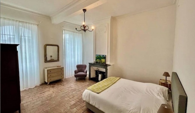 Elegant 18th-Century Townhouse with Pool & Gardens