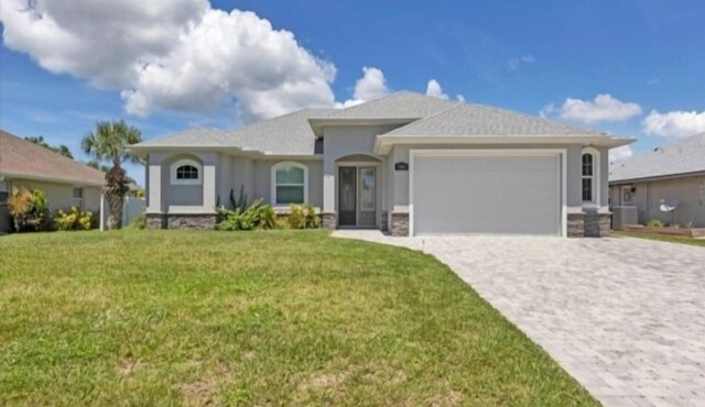 Elegance in Englewood - Beautiful Pool home with views of Lake Van