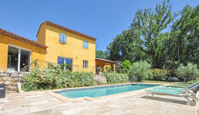 ✨ Elegance, nature & serenity in a charming Provencal villa