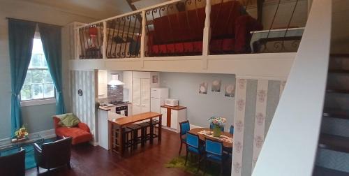 Elegant 1-Bdr Apt in Old School House