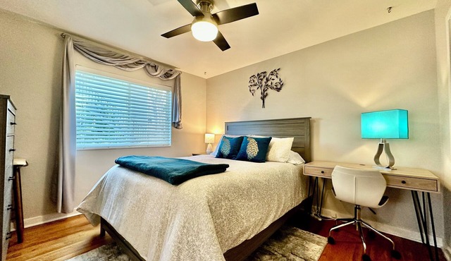 Elegant 1 bdrm house. Walk to casinos, only 1 blk from UNR