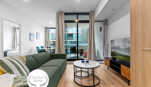 Elegant 1BR CBD 18th WiFl Walkable Parking