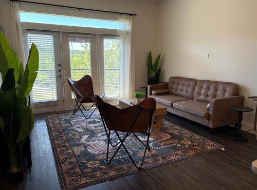 Elegant 1BR Escape Modern Comforts