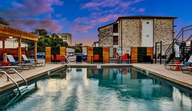 Elegant 1BR Haven - 10 Min to Downtown Austin