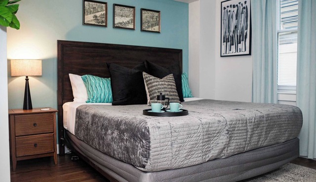 Elegant 1BR King Bed Apts - 1.3 Miles to TIAA Bnk Fld