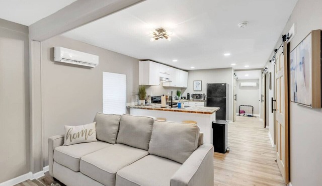 Elegant 2-Bed Cottage with Private Yard