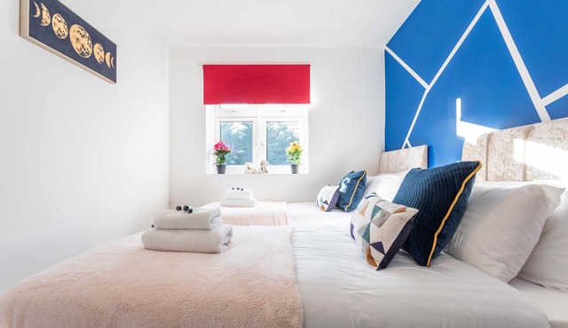 Elegant 2 Bed Room Luxury Apartment in Hatfield