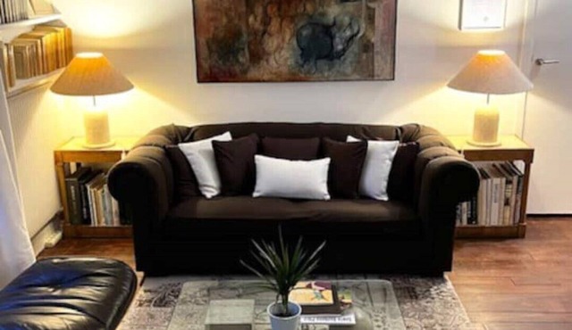 Elegant 2 Bedroom apartment. Mid-Term Rental 1-10 months (Mobility Lease Only)