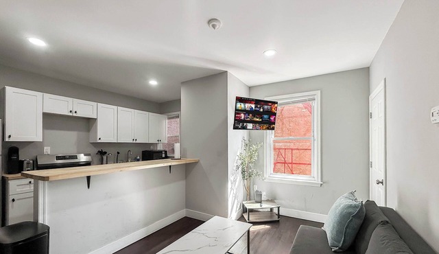 Elegant 2BD | 3 Beds | Heart of Queens Village