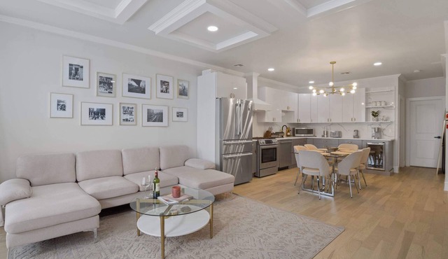 Elegant 2BR-2BA Spacious Escape with Rooftop Near NYC