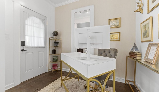 Elegant 2BR Apartment Near NYC Transit and Newark Airport