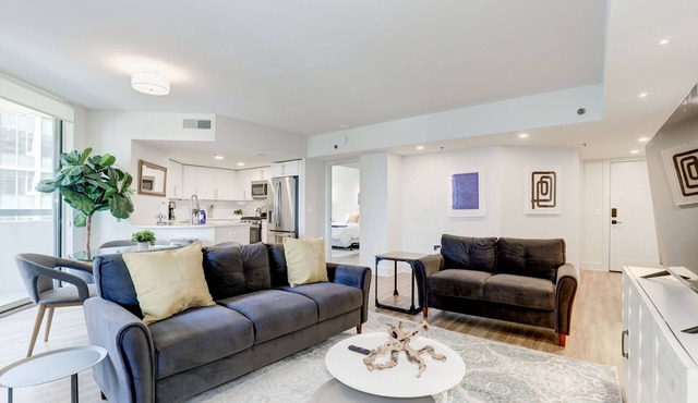 Elegant 2BR Apartment Minutes From DC