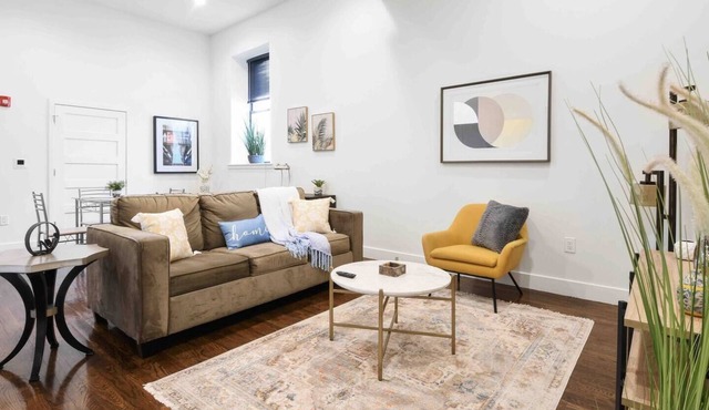 ★Elegant 2BR King Bed | Loft apt | 30 min to NYC★