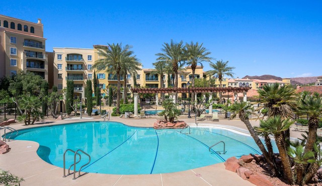 Elegant 2BR | Pool, Lake Views | Remodeled June 24